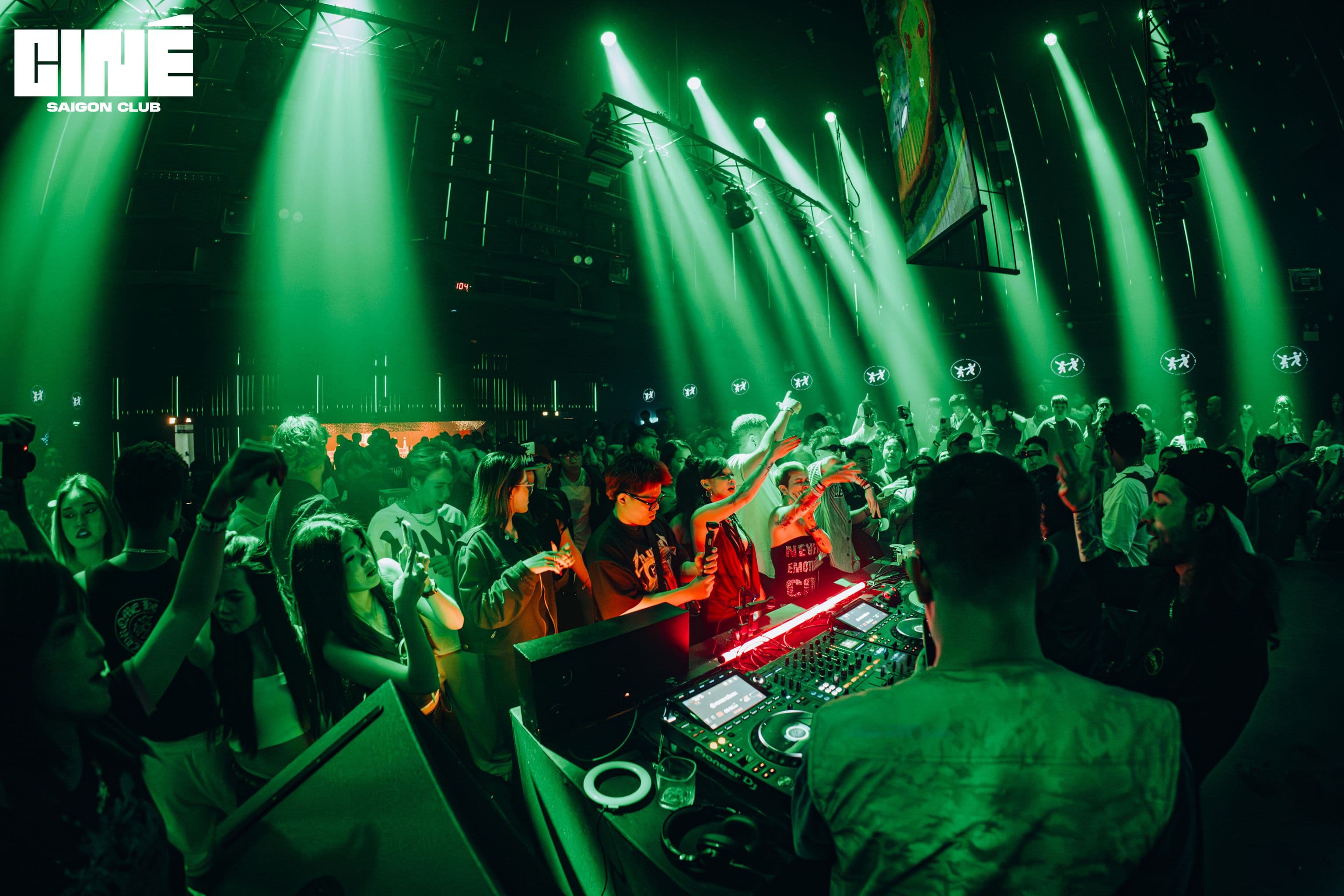 clubbing saigon vietnam piu piu hcmc