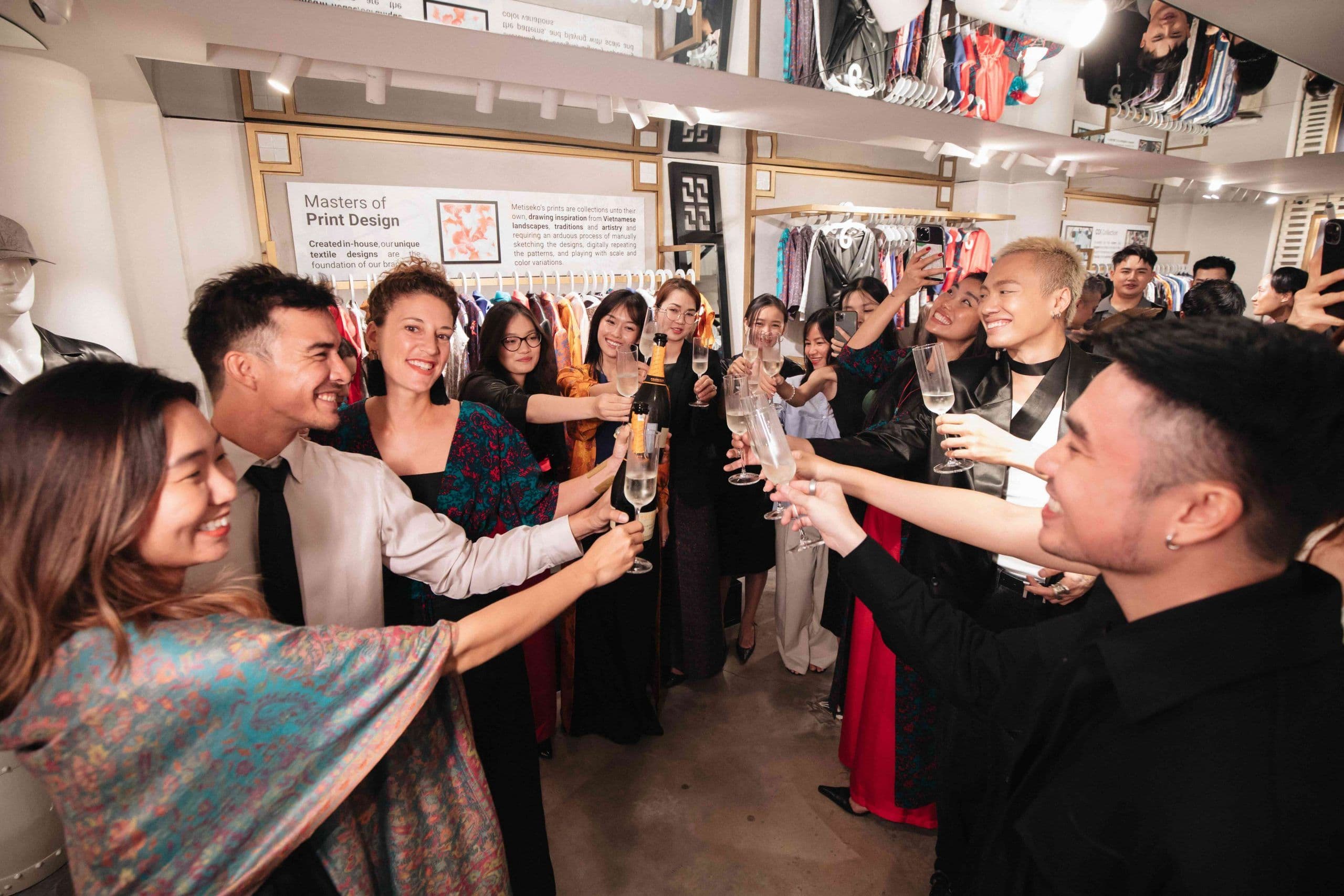 people cheers drinks 