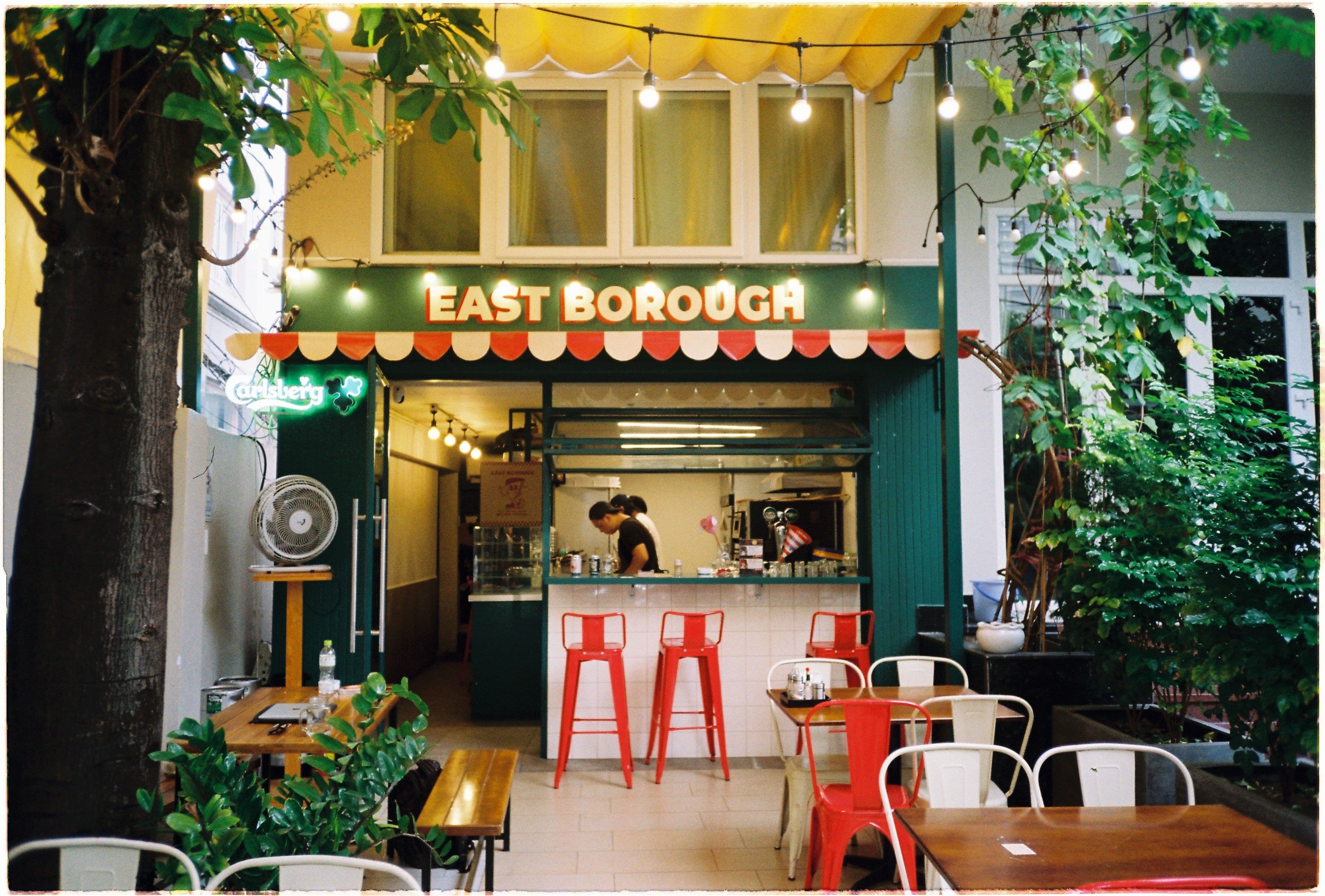 east borough pizza shop saigon 