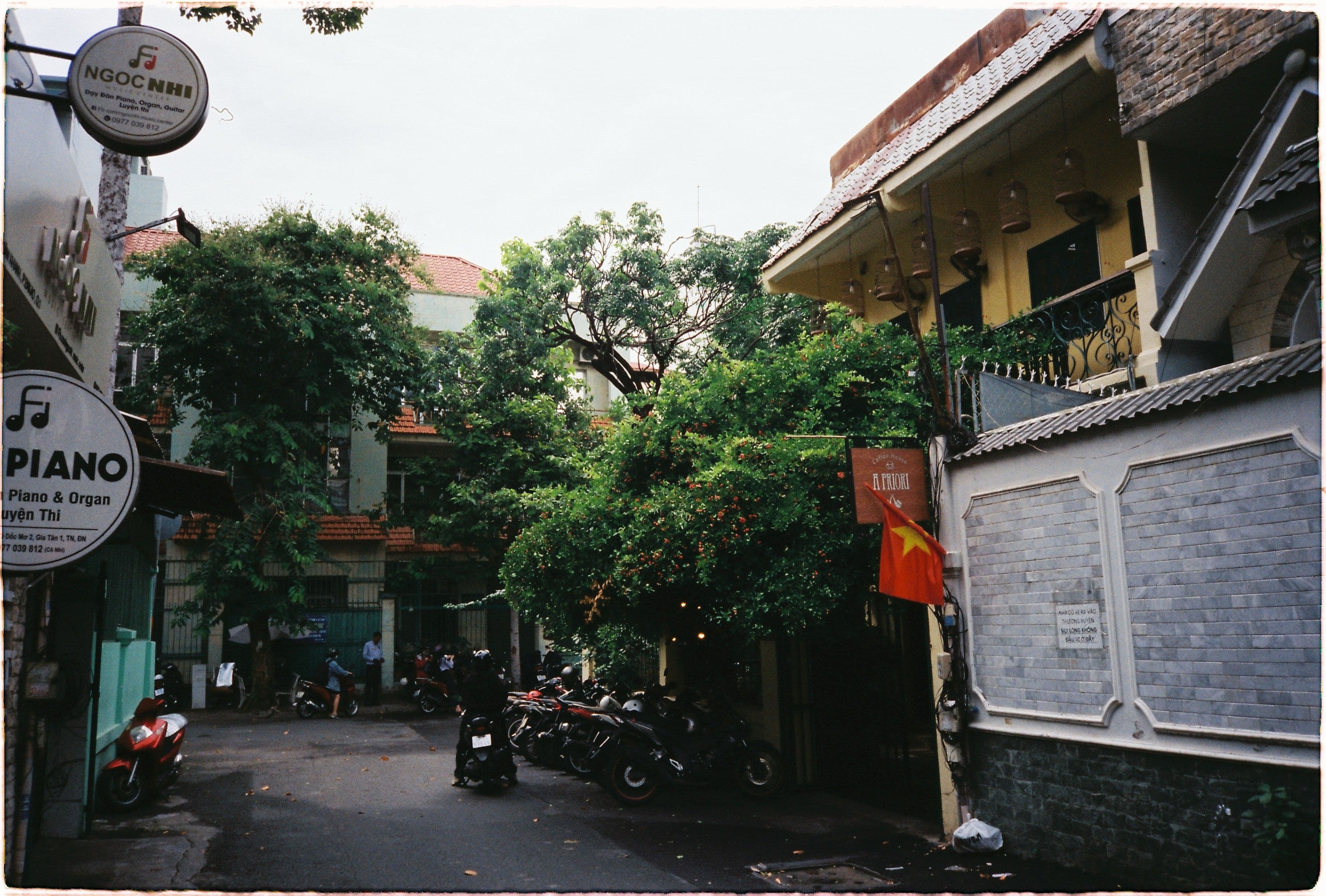 a priori ho chi minh city alley 