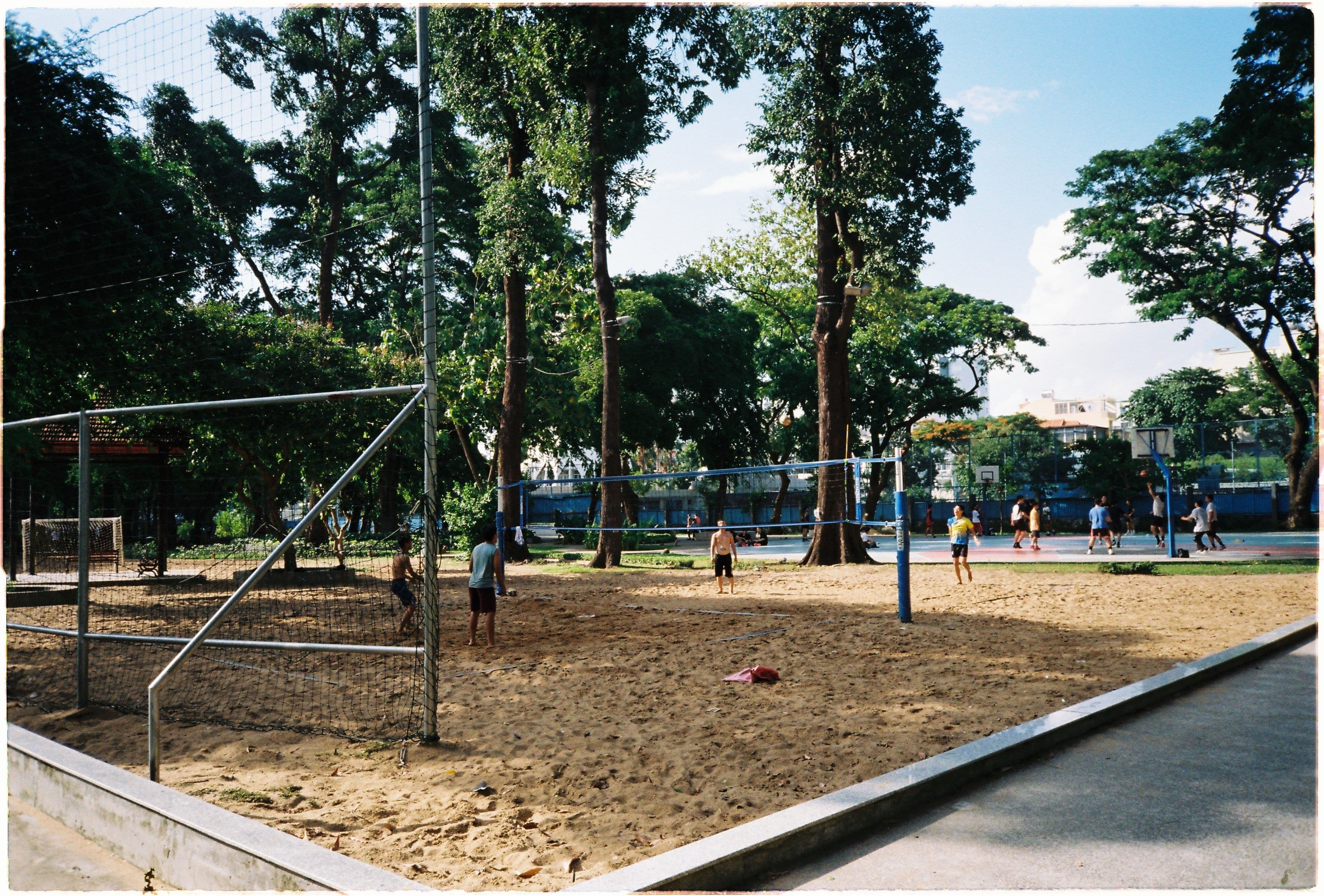 beach volleyball le van tam park
