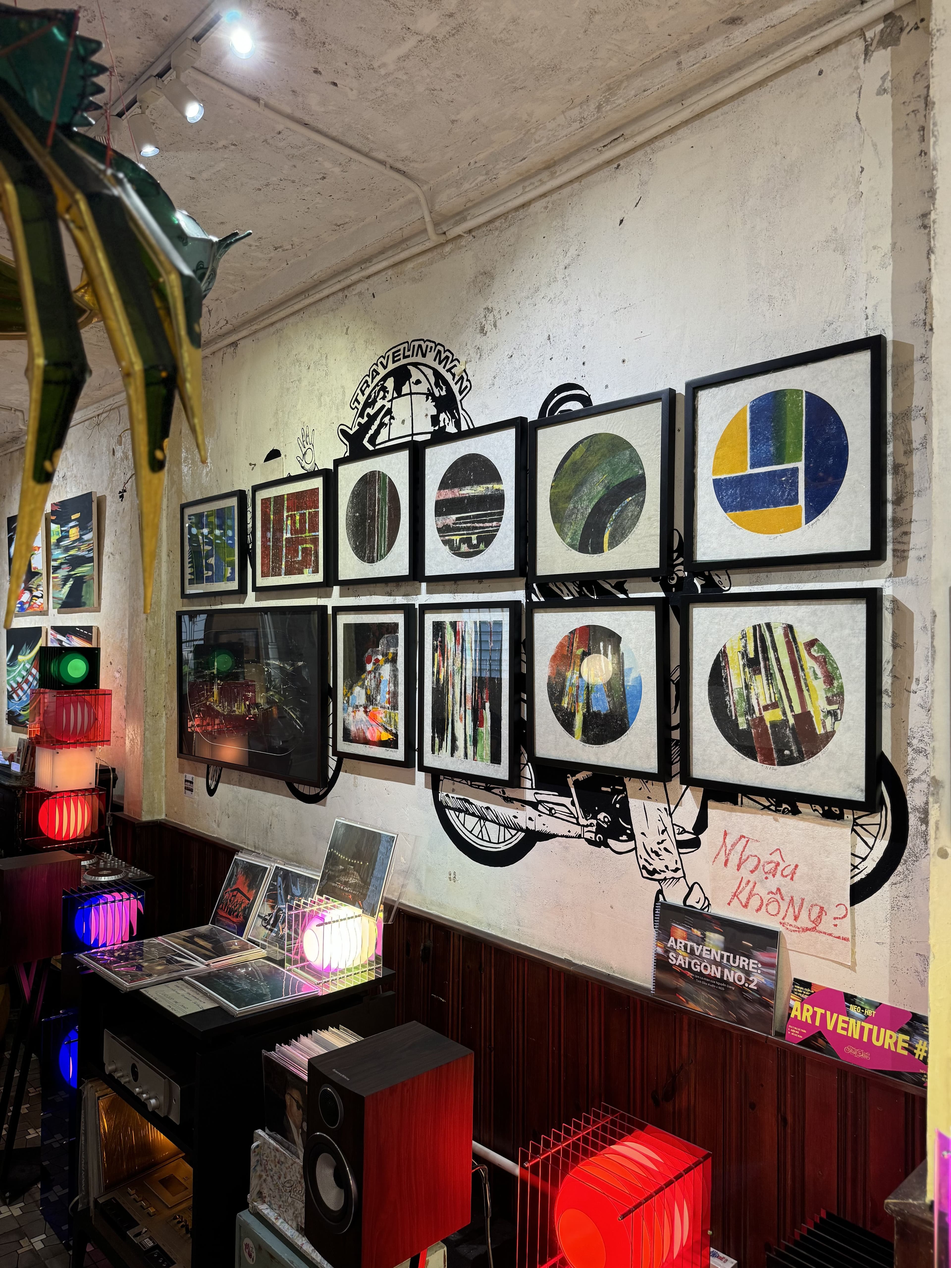 painter life vietnam saigon artist