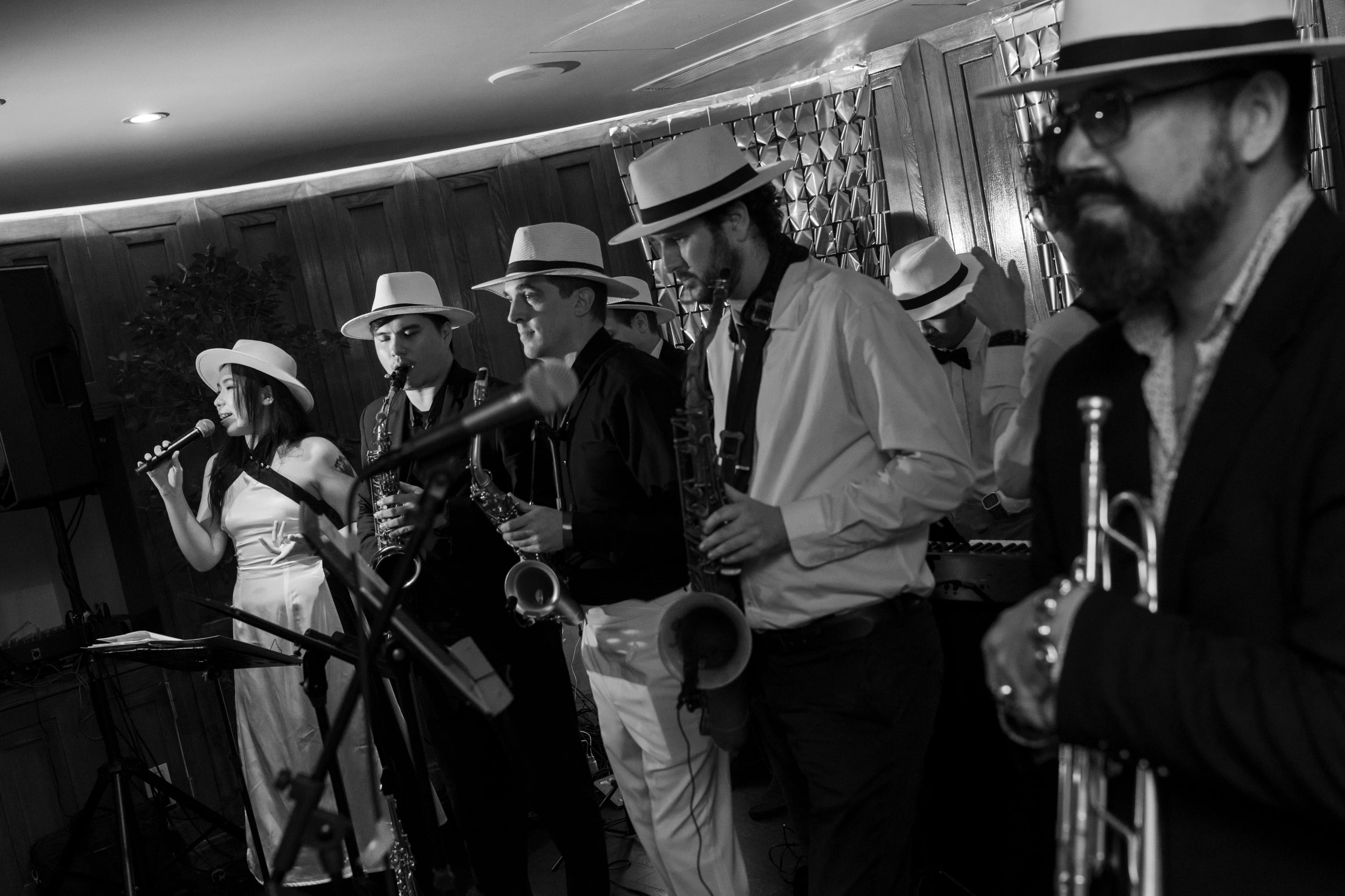 saigon swing singing sa luu