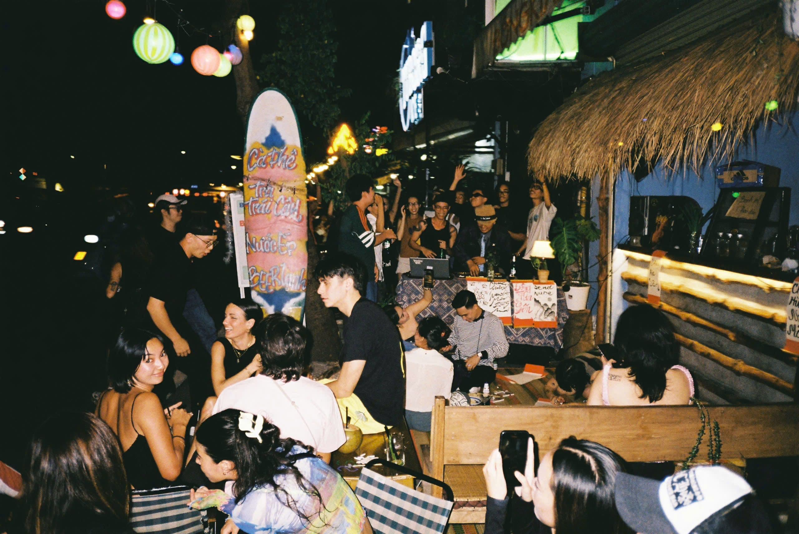 saigon bong kia sen vietnam hcmc